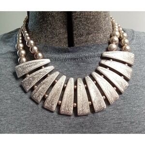 Rib Tribal Choker with pearls